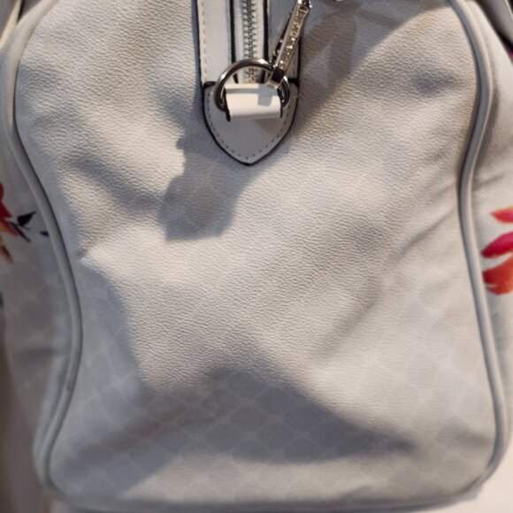 STEVE MADDEN BSPEEDYF WHT/MULT/FLORAL WEEKENDER - Picture 8 of 9